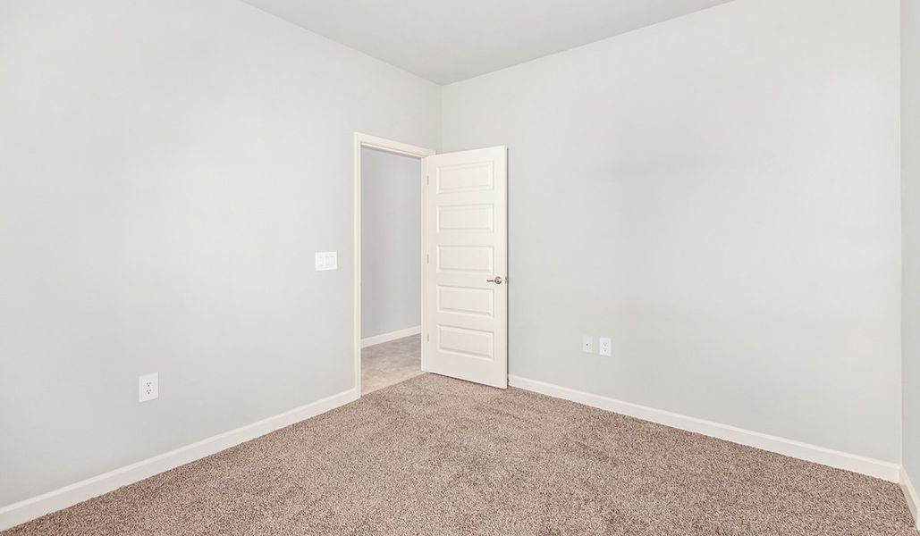 Spacious, unfurnished interior of a new home in Sycamore Vista, Vail (Image 30).