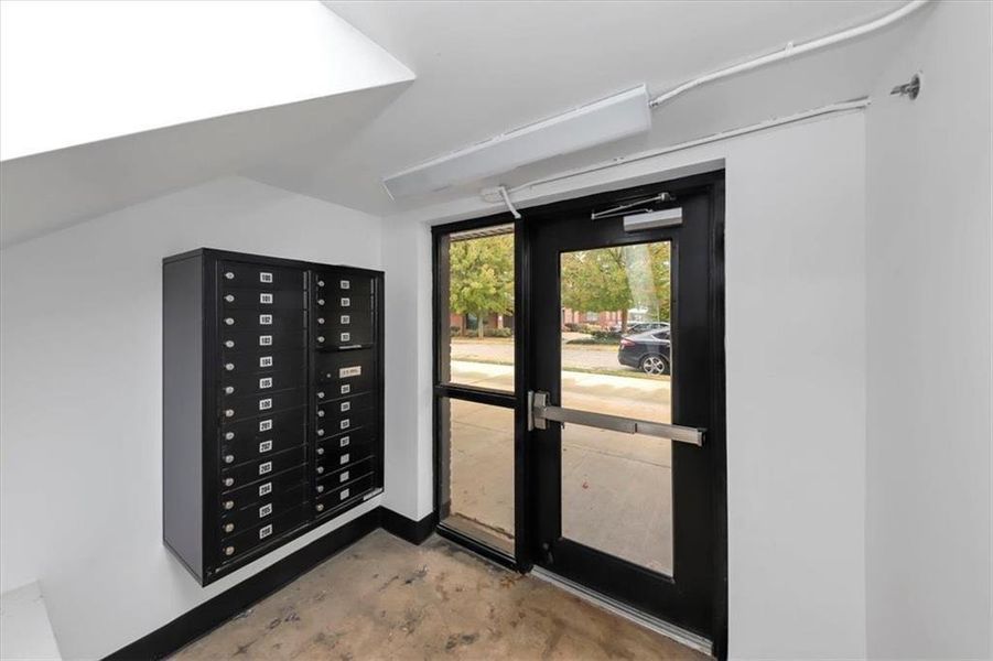 Spacious, unfurnished interior of a new home in , College Park (Image 14).