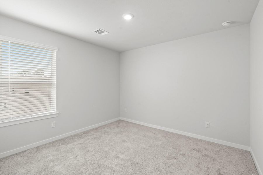 Spacious, unfurnished interior of a new home in Laurel Farms, Brookshire (Image 15).
