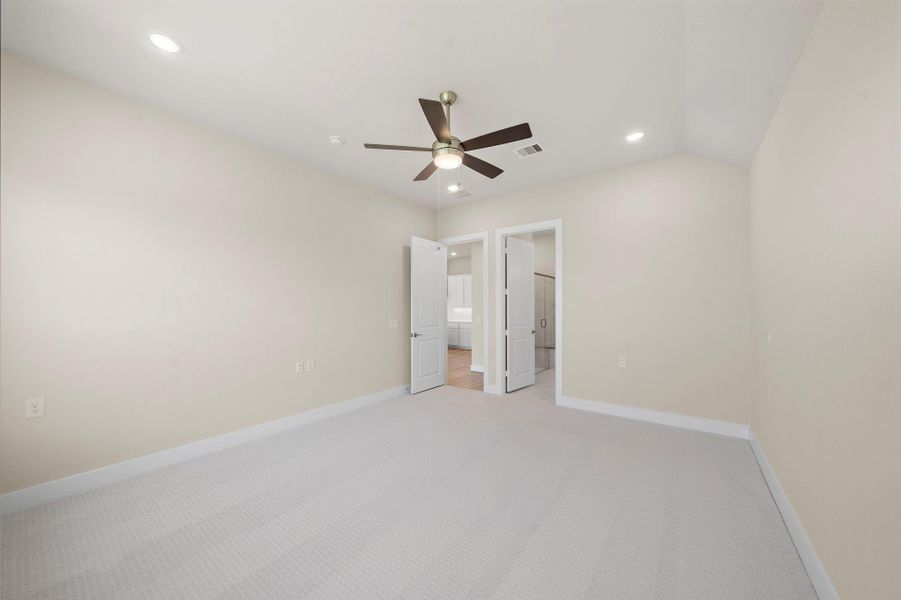 Spacious, unfurnished interior of a new home in Chambers Creek, Willis (Image 58). Spacious, unfurnished interior of a new home in Chambers Creek, Willis (Image 58).