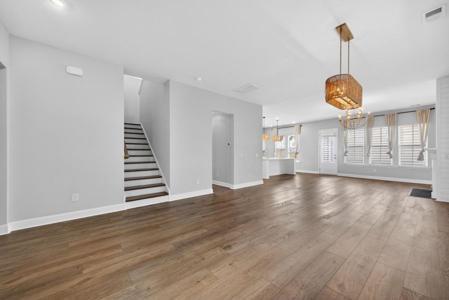 Spacious, unfurnished interior of a new home in , Summerville (Image 23).