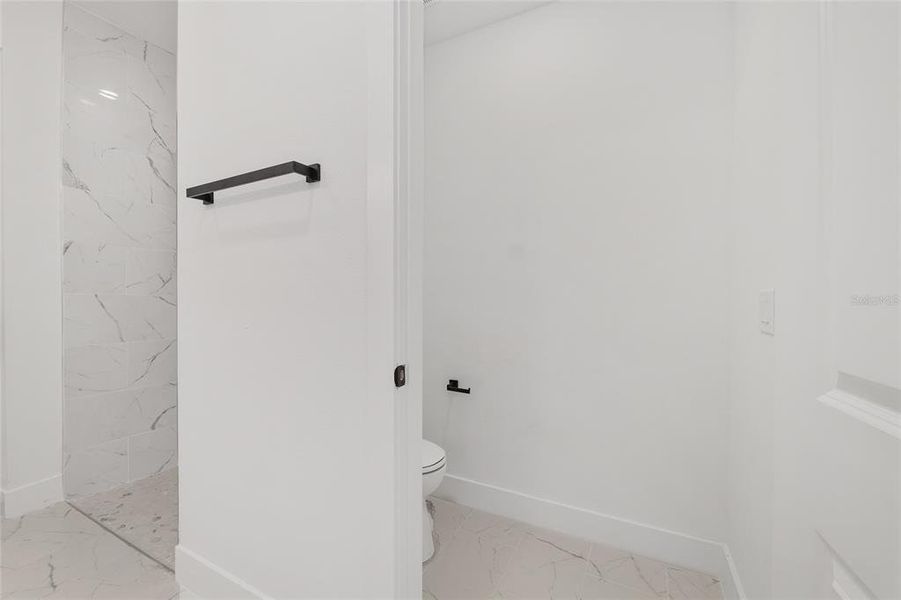 Spacious, unfurnished interior of a new home in , Ocala (Image 46).