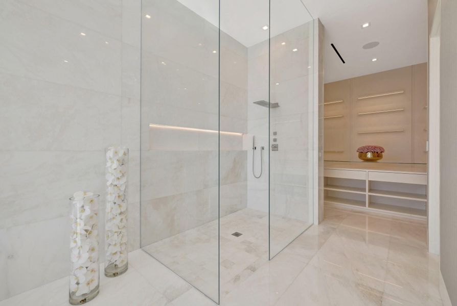 Furnished interior view inside a new home in , Fort Lauderdale (Image 13).