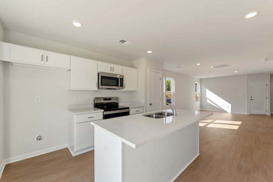 Furnished interior view inside a new home in Evergreen, Spartanburg (Image 6).