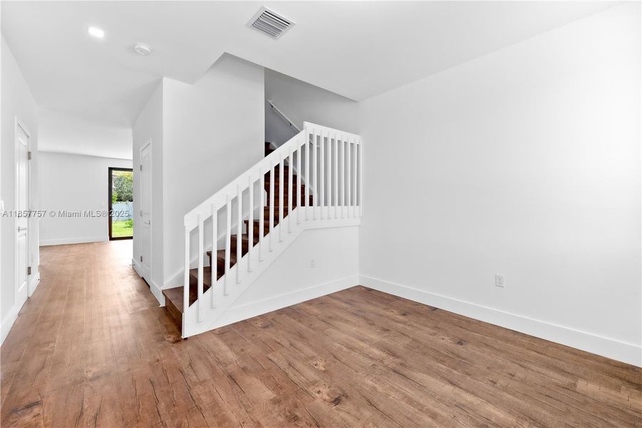 Spacious, unfurnished interior of a new home in , Florida City (Image 37). Spacious, unfurnished interior of a new home in , Florida City (Image 37).