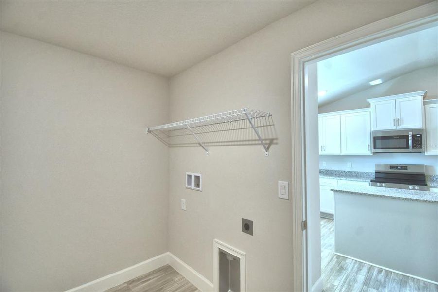 Spacious, unfurnished interior of a new home in , Auburndale (Image 42).