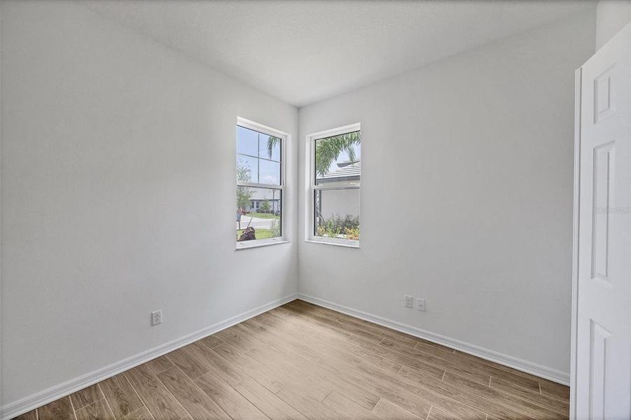 Spacious, unfurnished interior of a new home in Sweetwater at Lakewood Ranch, Bradenton (Image 38).