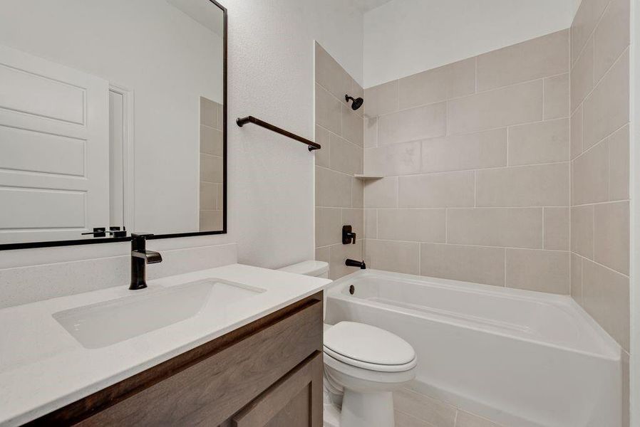 DFW-Meadow Park-Concept 2065--7541 Lavender Lane-Bath 2-Risewell Homes