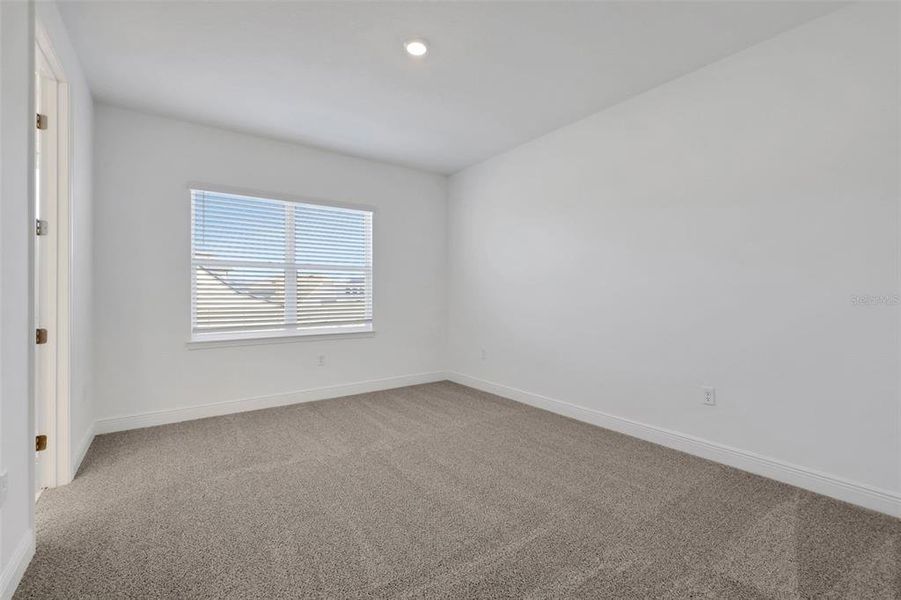 Spacious, unfurnished interior of a new home in , St. Cloud (Image 20).
