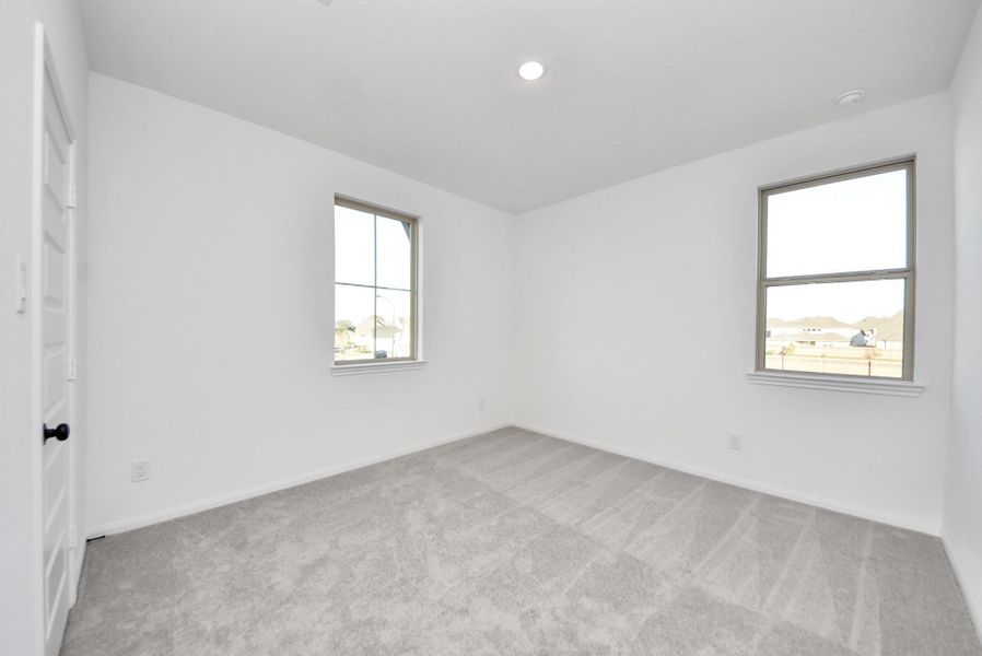Spacious, unfurnished interior of a new home in Elyson, Katy (Image 17).