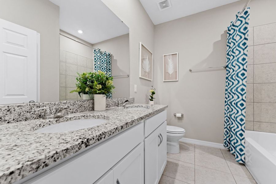 Secondary Bathroom of The Juniper at Hidden Cove