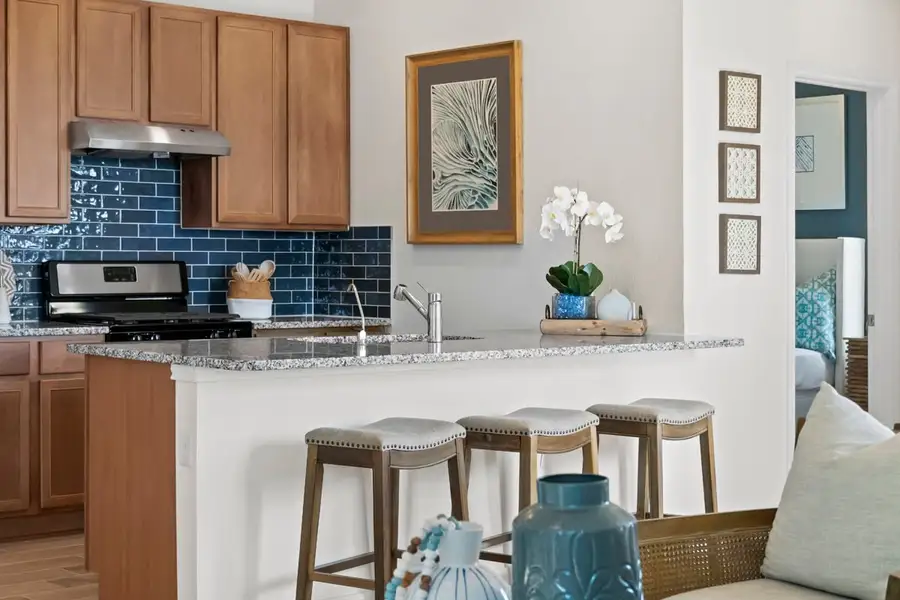Representative furnished interior of a home built from the 1360 Modeled by KB Home in Vida Costera, Texas City (Image 6). Representative furnished interior of a home built from the 1360 Modeled by KB Home in Vida Costera, Texas City (Image 6).