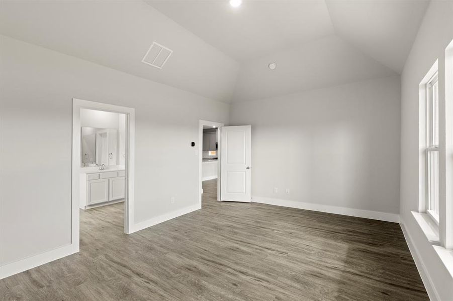 16. 1929 Saphire - Primary (2) 16. 1929 Saphire - Primary (2)