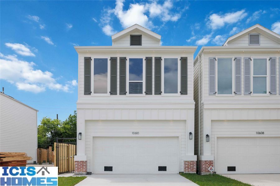 Front exterior of a new home in , Houston, TX, highlighting curb appeal (Image 18).