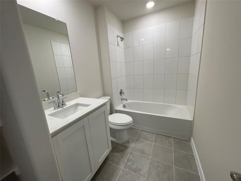 Furnished interior view inside a new home in Elevon, Lavon (Image 8). Furnished interior view inside a new home in Elevon, Lavon (Image 8).