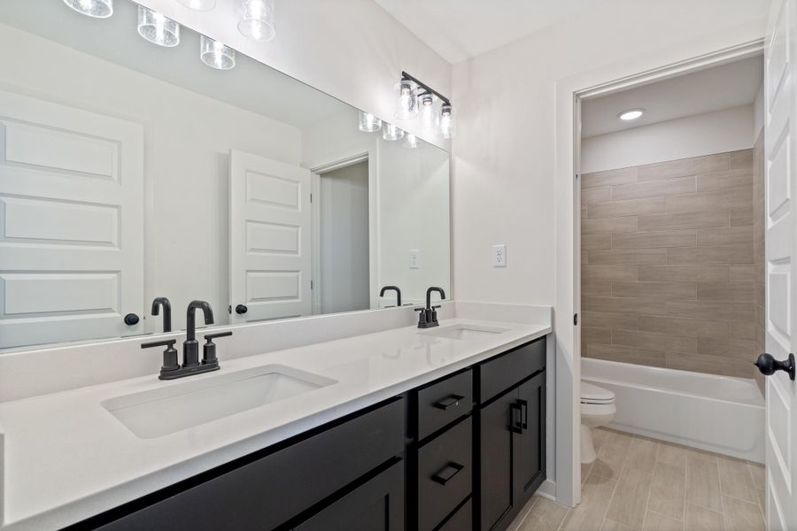 Furnished interior view inside a new home in White Oak, Arlington (Image 13).