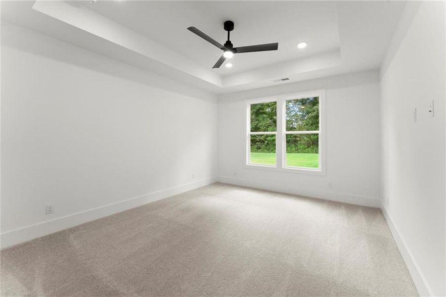 Spacious, unfurnished interior of a new home in Hillgrove Preserve, Powder Springs (Image 52).