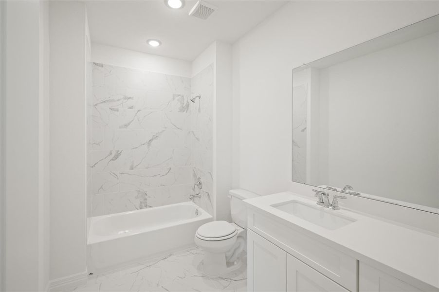 Furnished interior view inside a new home in , Missouri City (Image 12).
