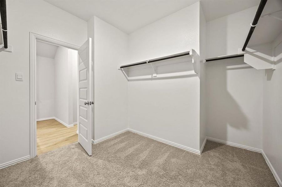 28-web-or-mls-556-ridgewood-dr