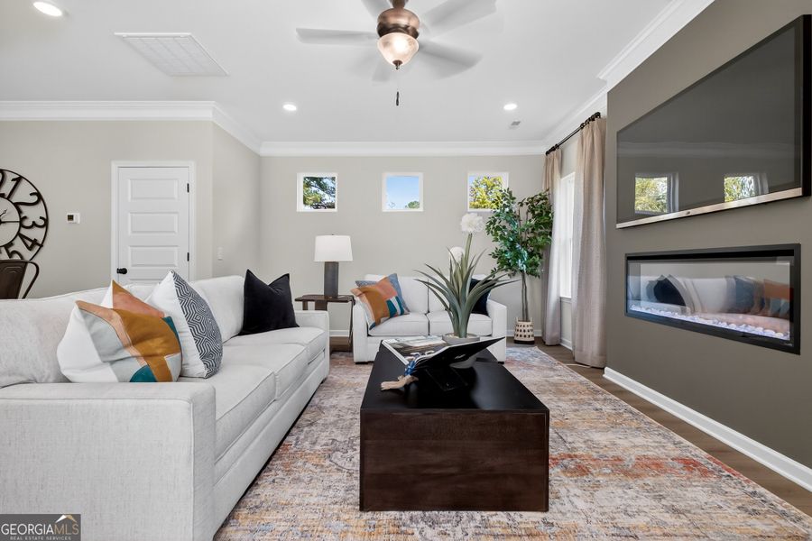 Furnished interior view inside a new home in Stonebridge North, Macon (Image 20).