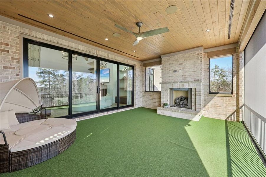 Exterior details and patio area of a home in , Suwanee (Image 33).