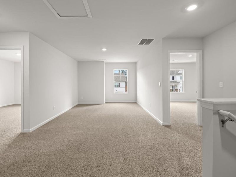 Spacious, unfurnished interior of a new home in Thompson Ridge, Dallas (Image 42). Spacious, unfurnished interior of a new home in Thompson Ridge, Dallas (Image 42).