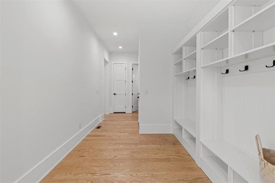 Spacious, unfurnished interior of a new home in , Acworth (Image 75). Spacious, unfurnished interior of a new home in , Acworth (Image 75).