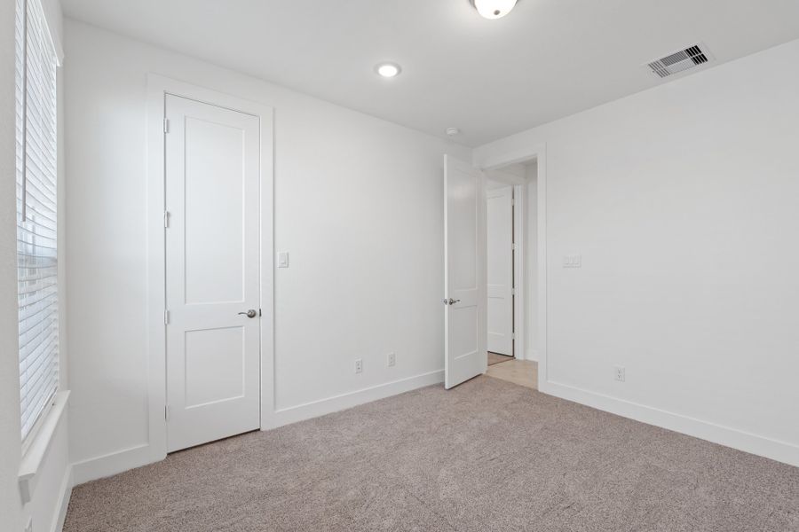 Spacious, unfurnished interior of a new home in Jordan Ranch, Fulshear (Image 22). Spacious, unfurnished interior of a new home in Jordan Ranch, Fulshear (Image 22).