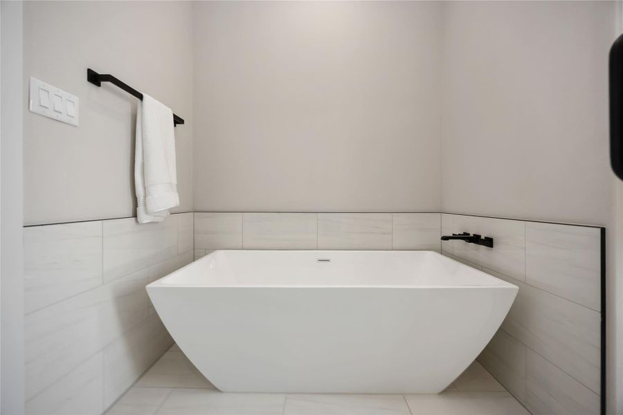 Close-up of interior finishes inside a home in , Houston (Image 20). Close-up of interior finishes inside a home in , Houston (Image 20).