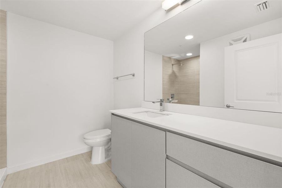 Furnished interior view inside a new home in , Orlando (Image 12).