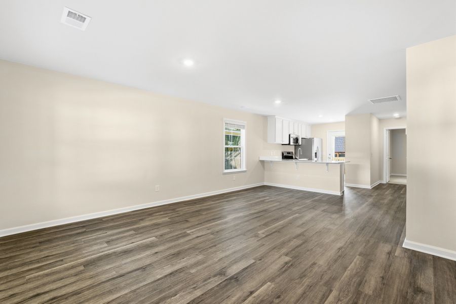 Representative unfurnished interior of a home built from the Dogwood B 1-Car by McGuinn Homes in Select Homesites Ridgeland, Ridgeland (Image 14).