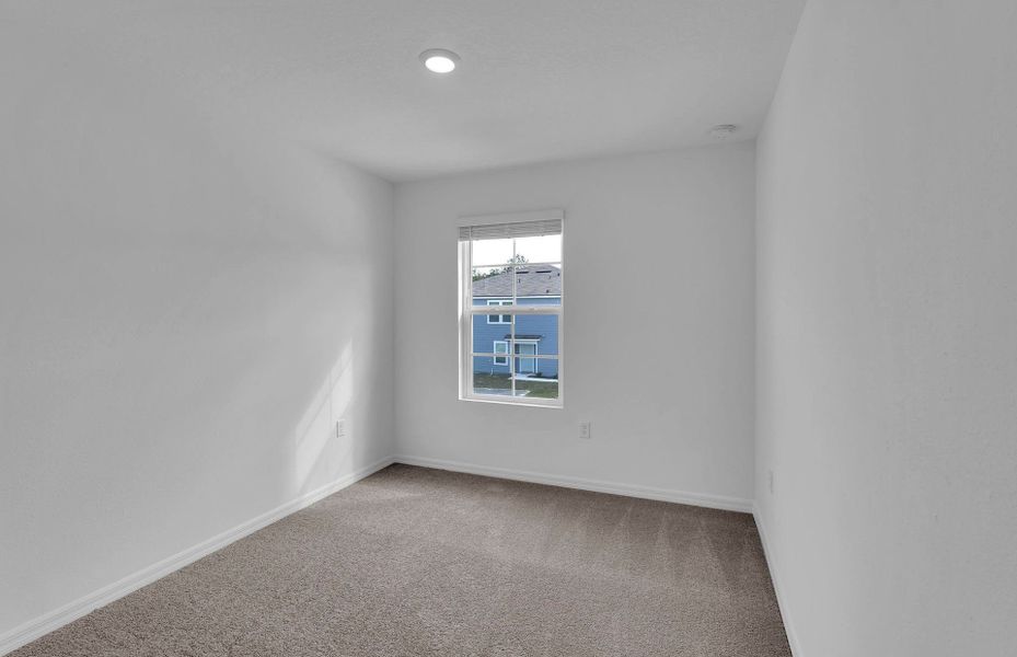 Spacious, unfurnished interior of a new home in Normandy Pines, Jacksonville (Image 15).