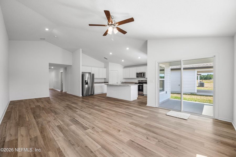 Spacious, unfurnished interior of a new home in Westport Landing, Jacksonville (Image 36).