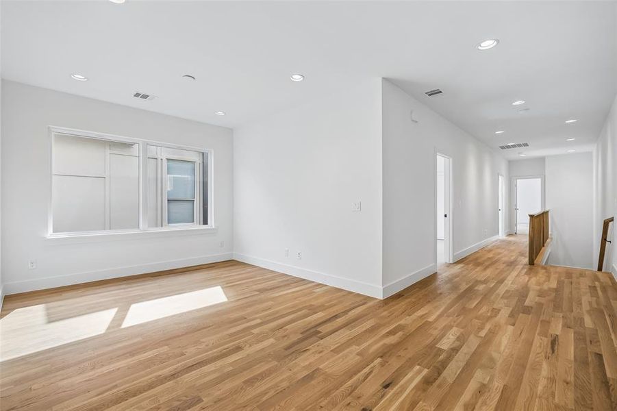 Spacious, unfurnished interior of a new home in , Dallas (Image 17). Spacious, unfurnished interior of a new home in , Dallas (Image 17).