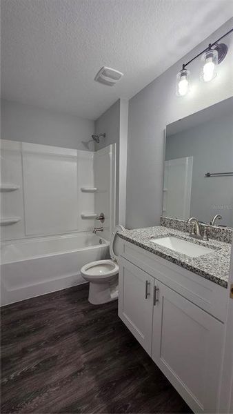 Furnished interior view inside a new home in , Dunnellon (Image 4).