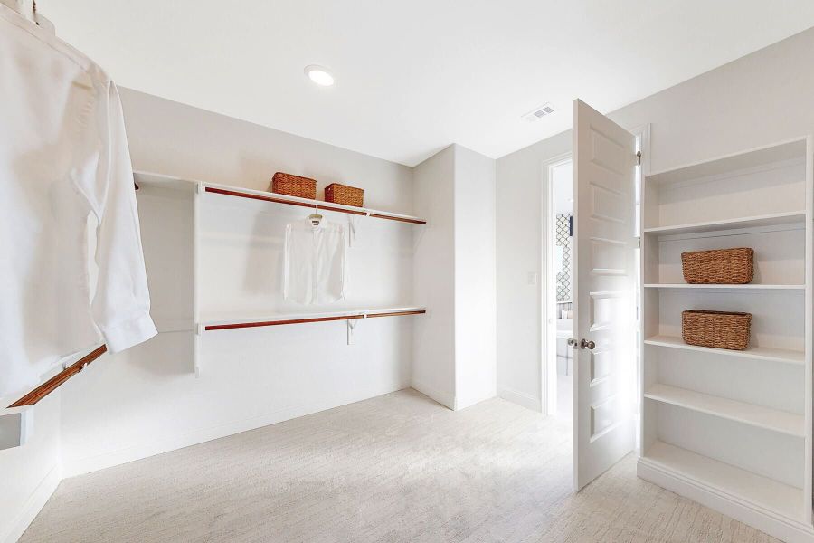Owner's Closet Owner's Closet