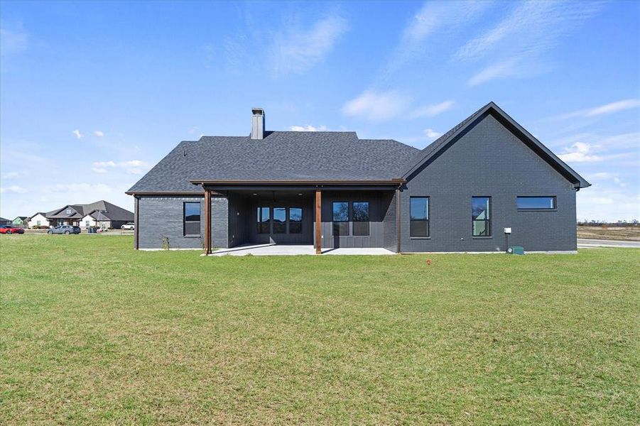 Exterior details and patio area of a home in , Caddo Mills (Image 9).