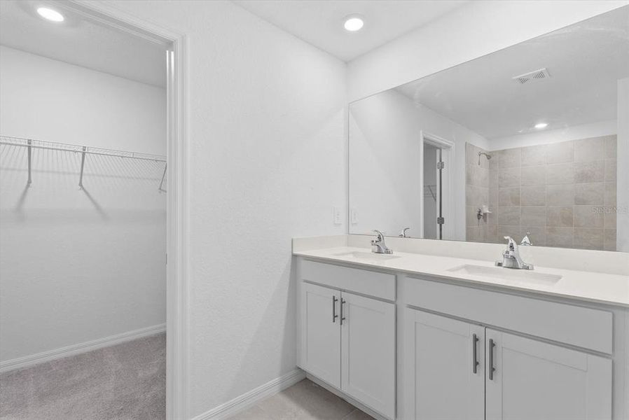 Furnished interior view inside a new home in , Bradenton (Image 9).