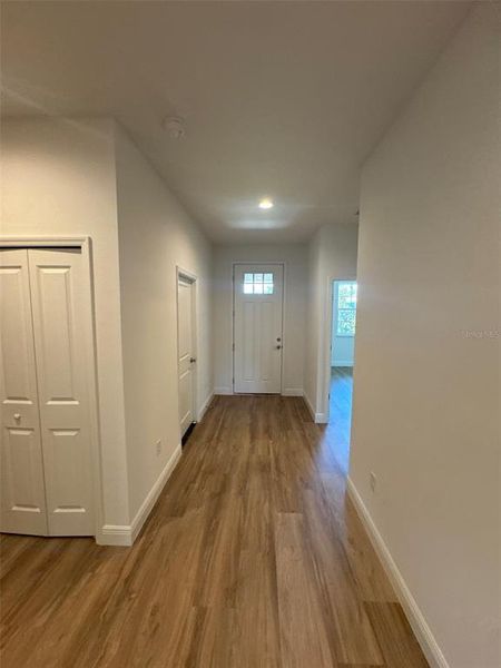 Spacious, unfurnished interior of a new home in , Apopka (Image 8).