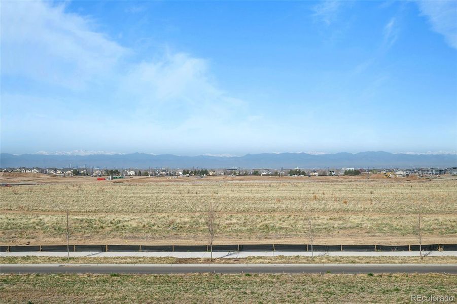 Image 41 of a home in Painted Prairie.