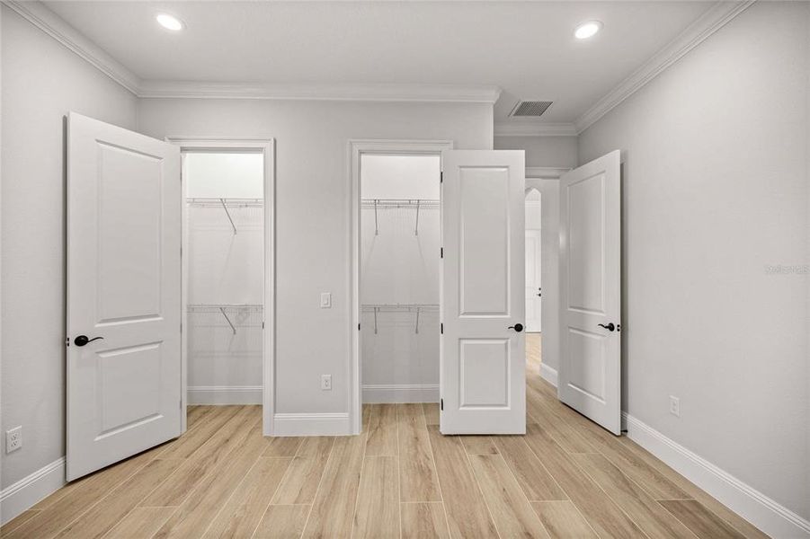Spacious, unfurnished interior of a new home in , Ocala (Image 22).