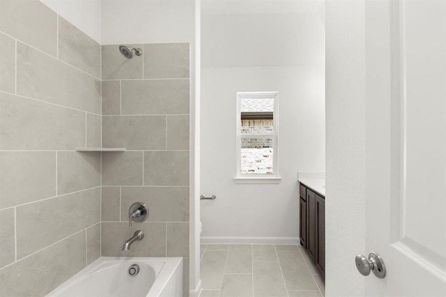 24. 5705 Burford - 4TH Bath