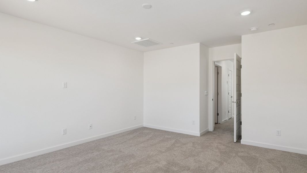 Spacious, unfurnished interior of a new home in The Buttes at Mystic, Peoria (Image 25). Spacious, unfurnished interior of a new home in The Buttes at Mystic, Peoria (Image 25).
