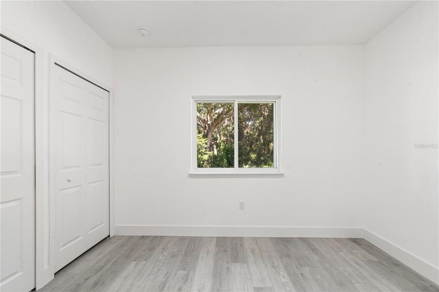 Spacious, unfurnished interior of a new home in , Clermont (Image 22).