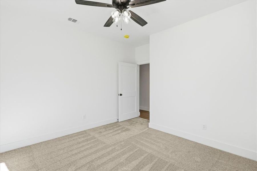 Spacious, unfurnished interior of a new home in , Peaster (Image 36).