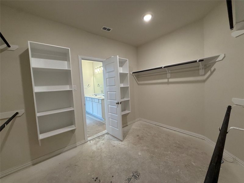 Image 43 of a home in Ellis Cove.