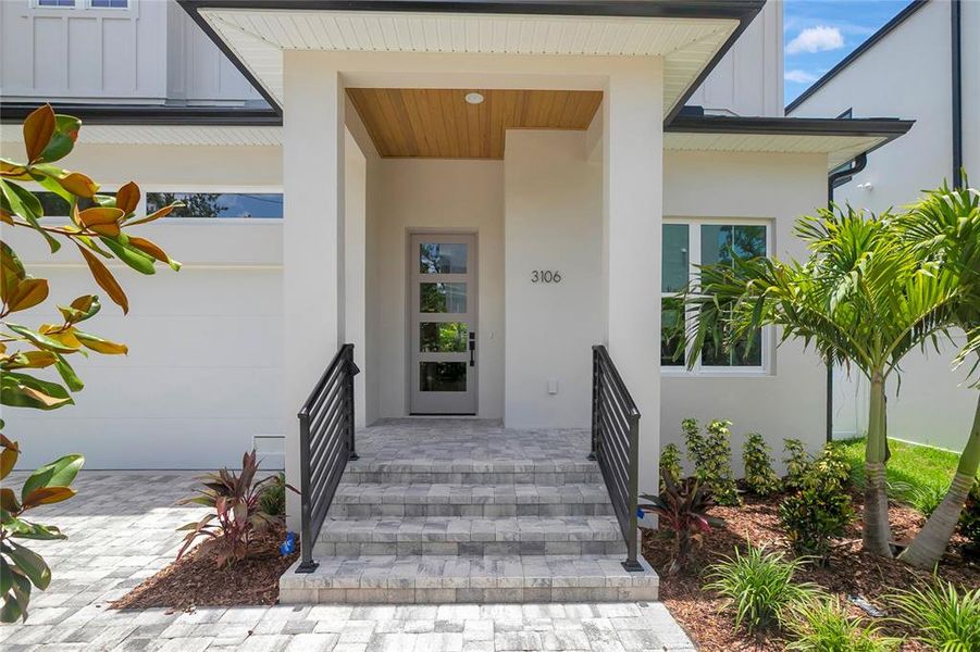 Exterior details and patio area of a home in , Tampa (Image 31).