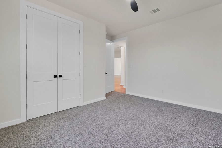 Spacious, unfurnished interior of a new home in , Fischer (Image 35).