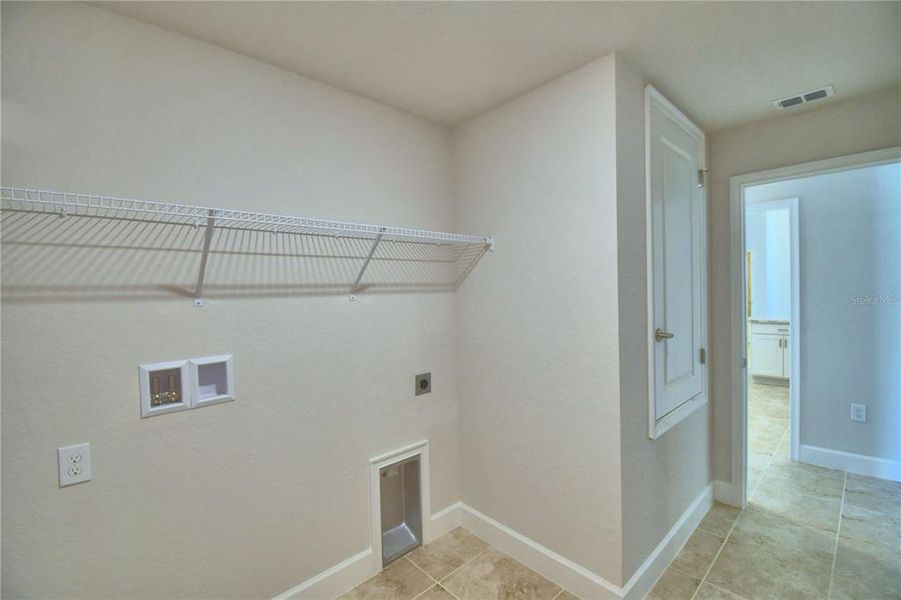 Spacious, unfurnished interior of a new home in Cadence Crossing, Auburndale (Image 23).