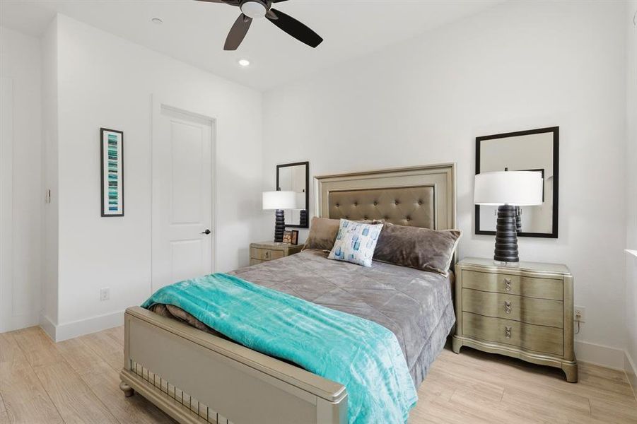 Furnished interior view inside a new home in , Frisco (Image 16).